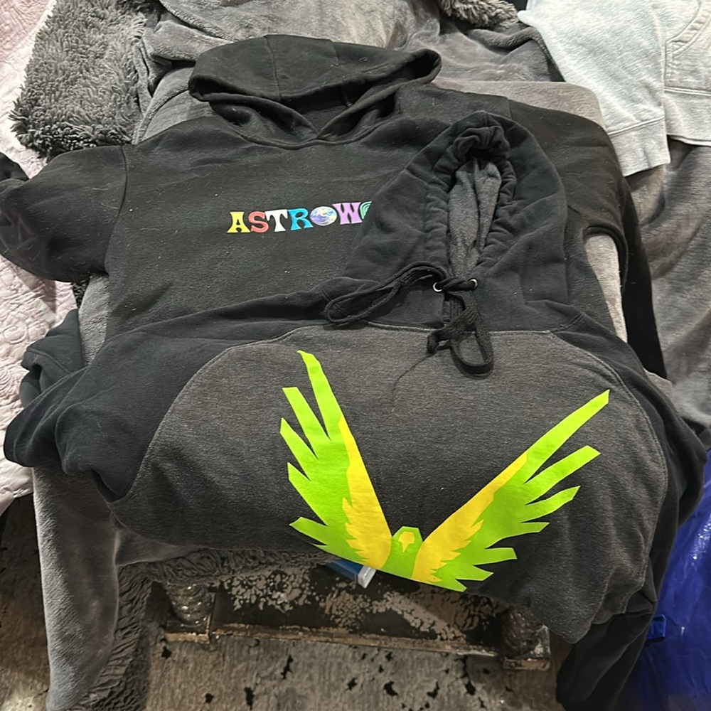 MAVERICK by Logan Paul & ASTROWORLD-TWO Boys Hoodies